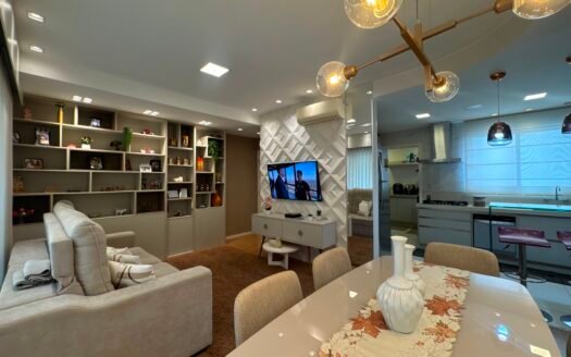 Apartamento com 3 dormitórios e 2 vagas de garagem na Zona 08