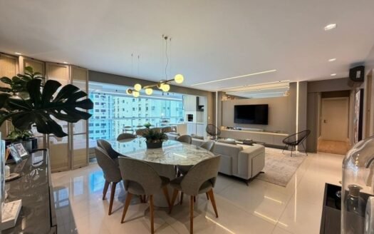 Apartamento com 4 quartos e 3 vagas na Zona 01 em Maringá