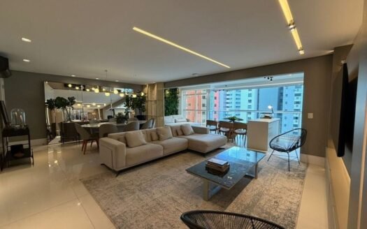 Apartamento com 4 quartos e 3 vagas na Zona 01 em Maringá
