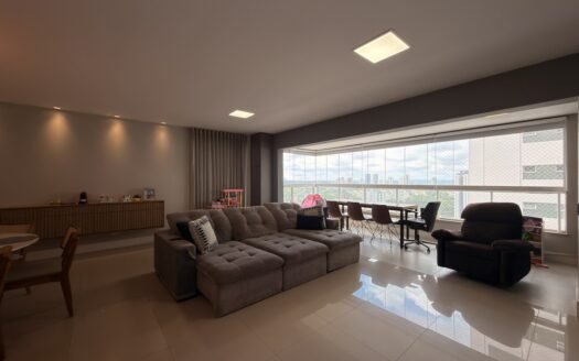 Apartamento com 3 quartos e 2 vagas no Vila Bosque em Maringá