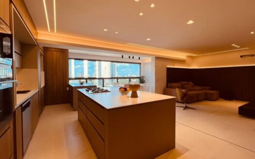 Apartamento com 3 suítes e 3 vagas na zona 3 em Maringá