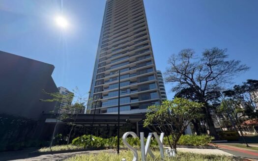 Apartamento no condomínio Sky do Ingá em Maringá