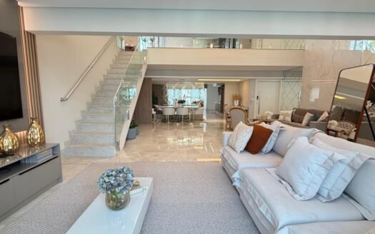 Cobertura duplex com 3 suítes e 4 vagas na região central de Maringá