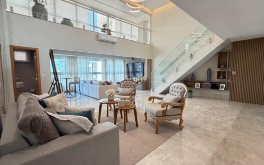 Cobertura duplex com 3 suítes e 4 vagas na região central de Maringá
